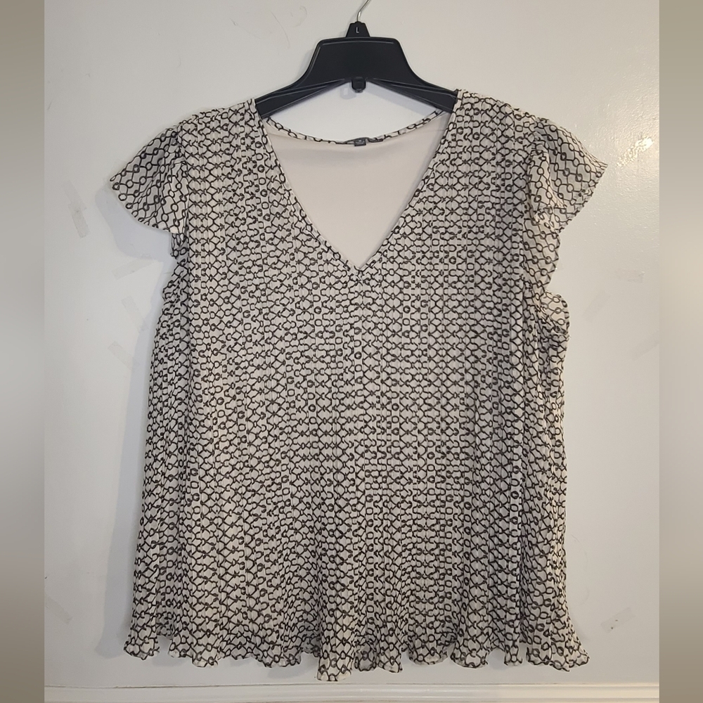 Adrianna Papell Cream and Black Blouse